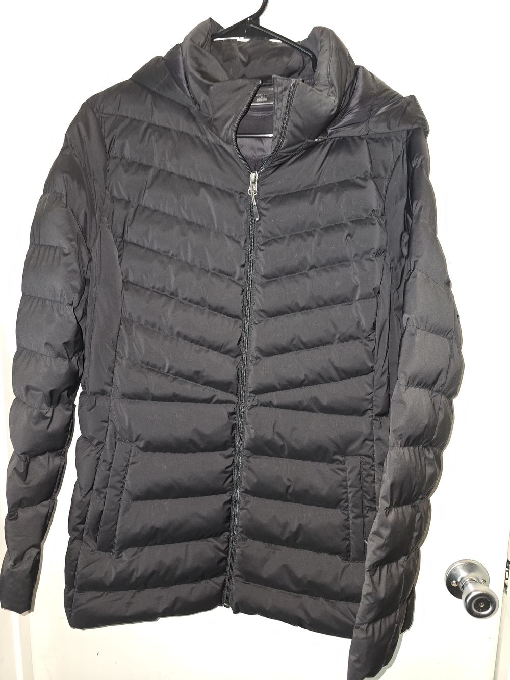 Womens's Black Quilted Puffer Jacket - Lightweight Insulated Coat
